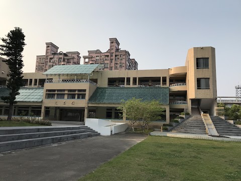 桃園市龜山區文華國民小學