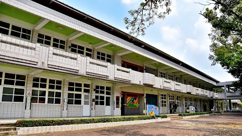 雲林縣斗六市保長國民小學