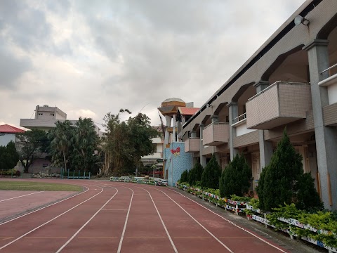 苗栗縣後龍鎮後龍國民小學