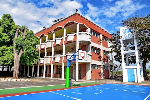 嘉義縣溪口鄉美林國民小學