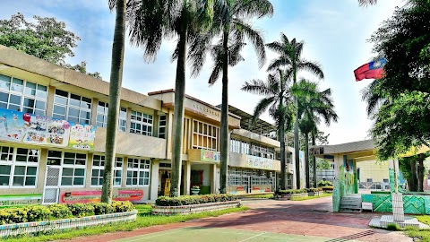 雲林縣元長鄉仁德國民小學