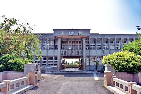 臺南市七股區龍山國民小學