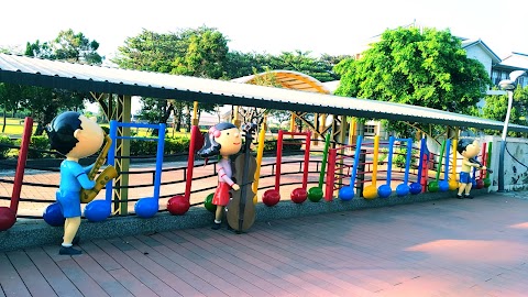 屏東縣里港鄉載興國民小學