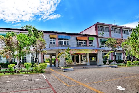 高雄市立潮寮國民中學