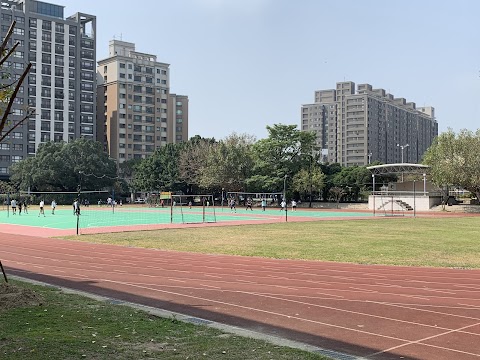 臺中市立崇倫國民中學