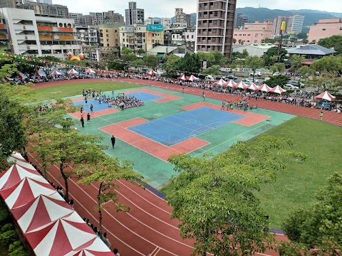 新北市新莊區丹鳳國民小學