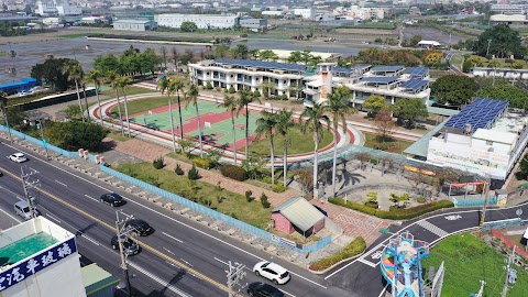 彰化縣溪湖鎮東溪國民小學