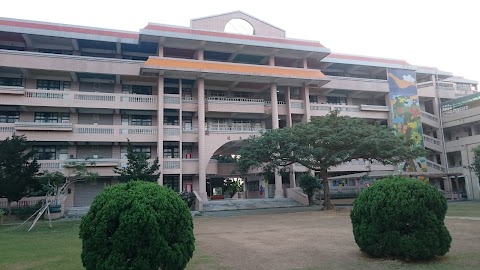 臺中市潭子區僑忠國民小學