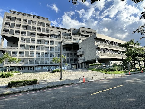 國立雲林科技大學-產學研究大樓