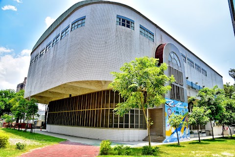 高雄市立鹽埕國民中學