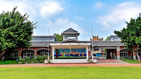 雲林縣莿桐鄉育仁國民小學